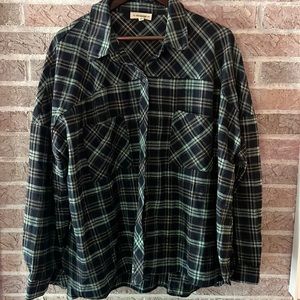 Women’s oversized flannel